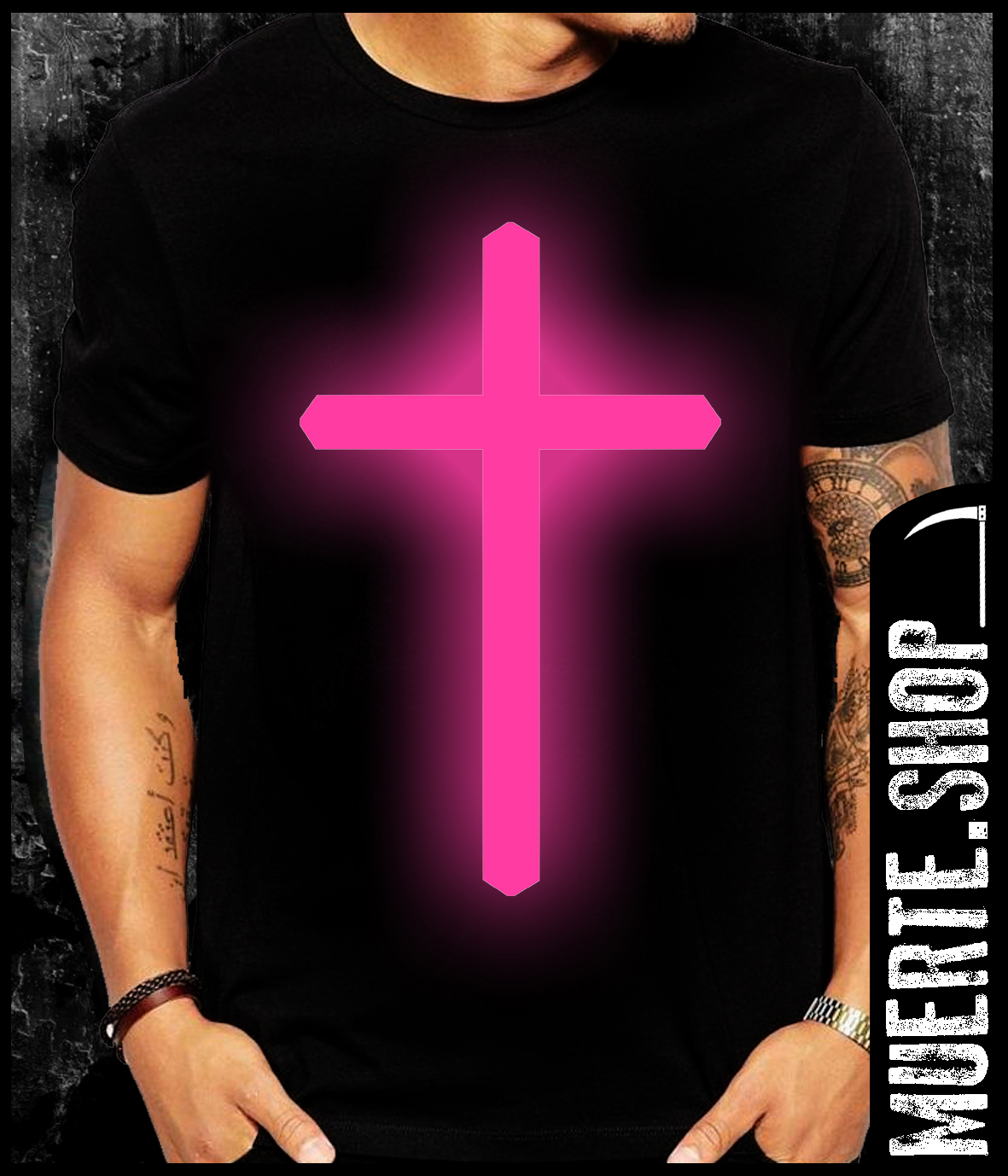 Черна тениска WEEKND PINK CROSS Черна тениска WEEKND PINK CROSS